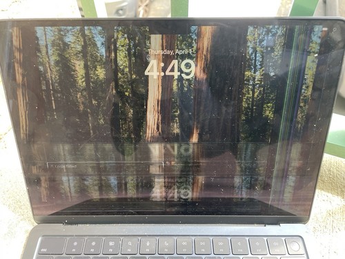 Macbook Air M3 - Picture 1 of 9