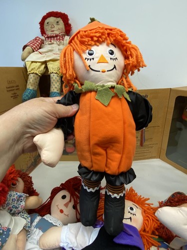 RAGGEDY ANN ANDY DOLL LOT W CAMEL WITH WRINKLED KNEES DAKIN APPLAUSE HALLOWEEN - Picture 13 of 24