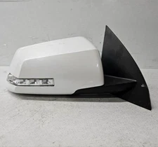 2013-2017 Chevrolet Traverse Acadia Right Passenger Side View Door Mirror White
