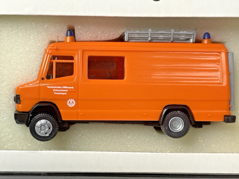 Praliné THW tren de telecomunicaciones vehículo de emergencia conjunto Merced... - Imagen 3 de 4