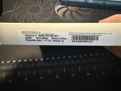 Samsung 883 DCT MZ-7LH240N 240GB 2.5  SATA III 6.0Gbps TLC Enterprise SSD Drive