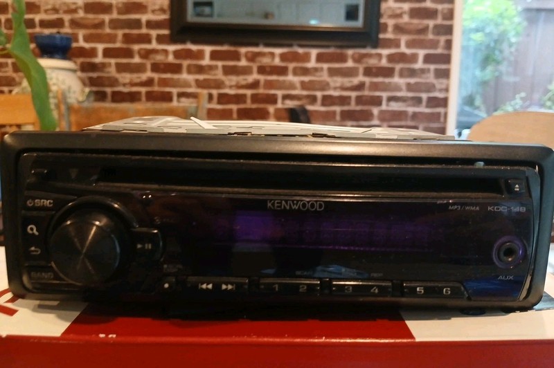Kenwood AM/FM Stereo Receiver Removable Face CD Player Tested Working