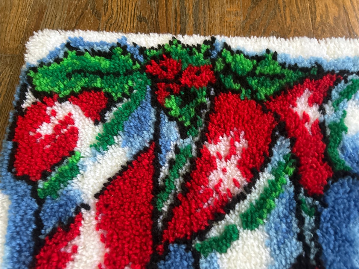 Vintage Latch Hook Rug Christmas Noel Candy cane 38”x27