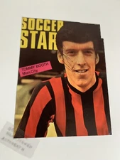 TOMMY BOOTH MANCHESTER CITY FC  HAND SIGNED PHOTOGRAPH FROM 1960'S