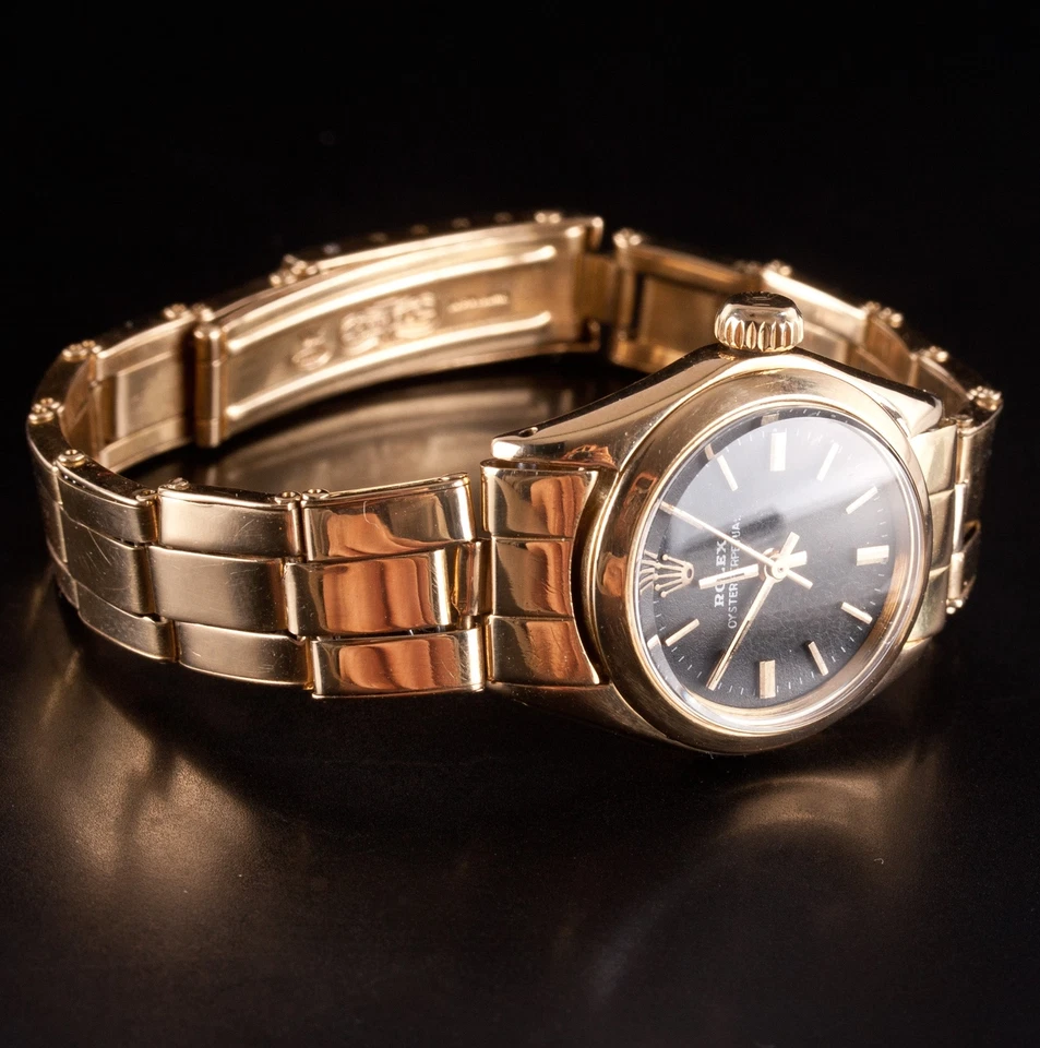 Vintage Rolex 6618 Oyster Perpetual 18k Yellow Gold Wrist Watch W/ Flex Bracelet - Image 2 of 4