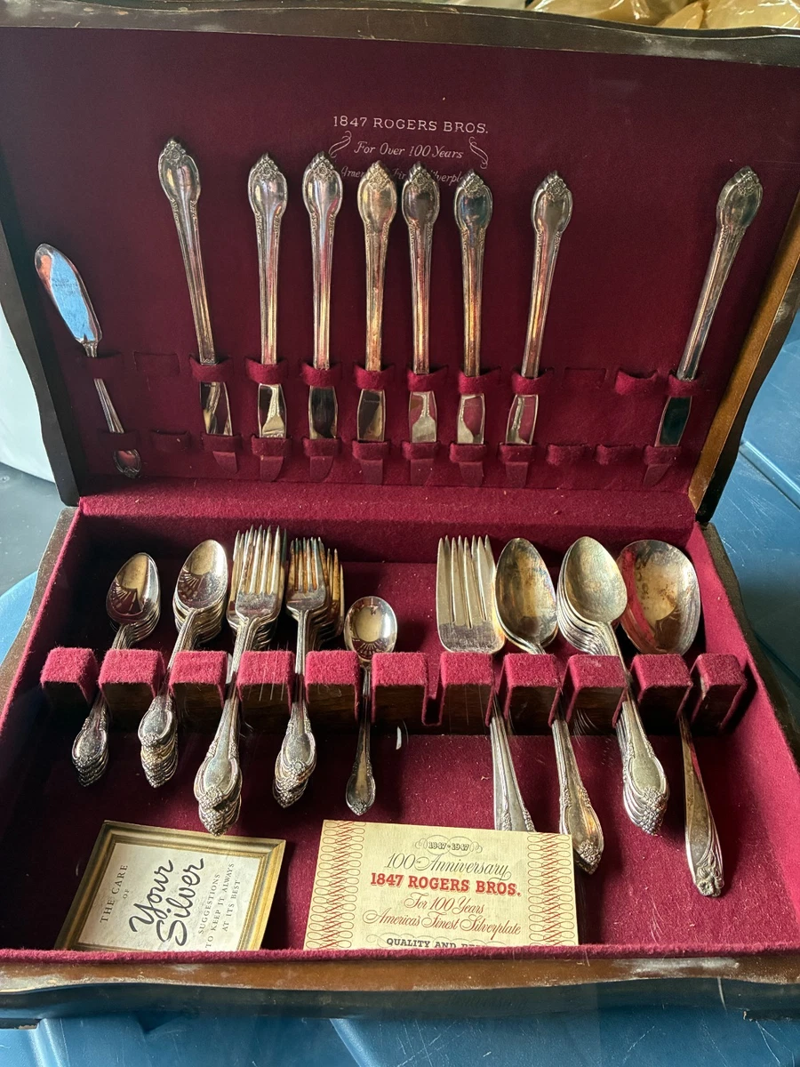 25+ 1847 Rogers Bros Antique US Silver-Plated Flatware-Sets for