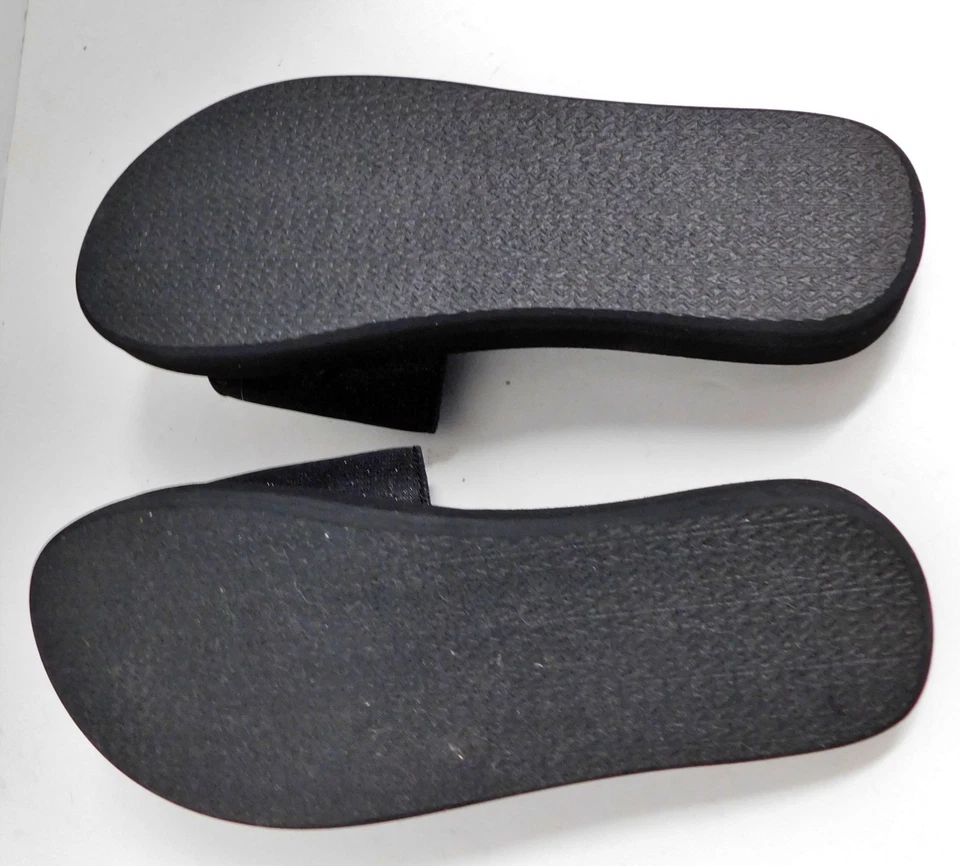 Sandalias MICHAEL KORS MK Charm Logo Talla Brillo Negras Para Mujer 6 M NUEVAS Foto 4 de 4