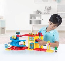 Autogarage ParkHaus Große Garage Kinderautospielzeug  Dolu ab 18 Monaten