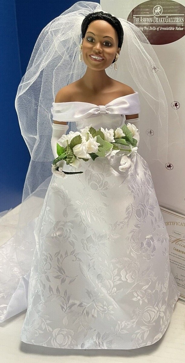 Ashton-Drake Michelle Obama Commemorative Bride Doll 17