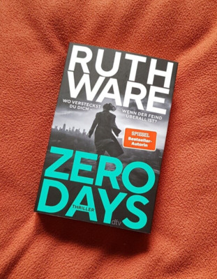 Ruth Ware ''Zero Days'' - NEUWERTIG!