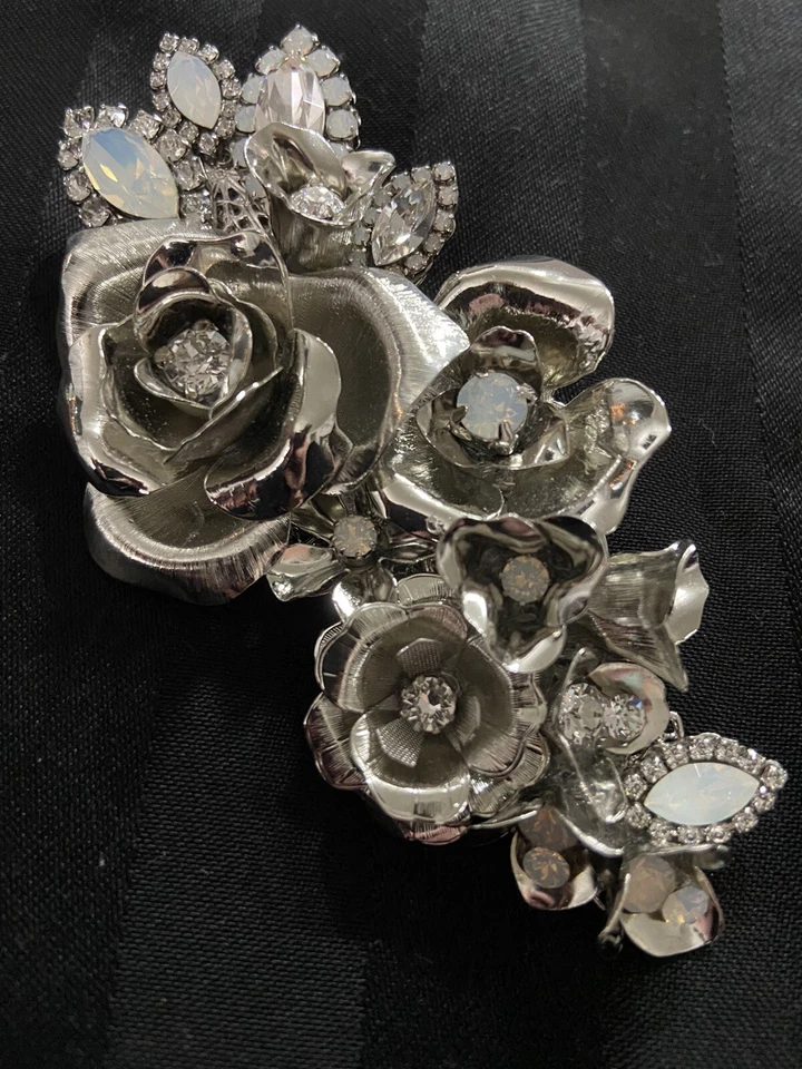 Sara Gabriel Bridal Headpiece/Clip Silver. - Image 4 of 4