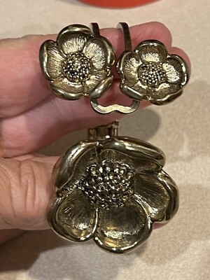 Kate Spade NEW BLOOM Open Hinge Flower Cuff Gold Tone