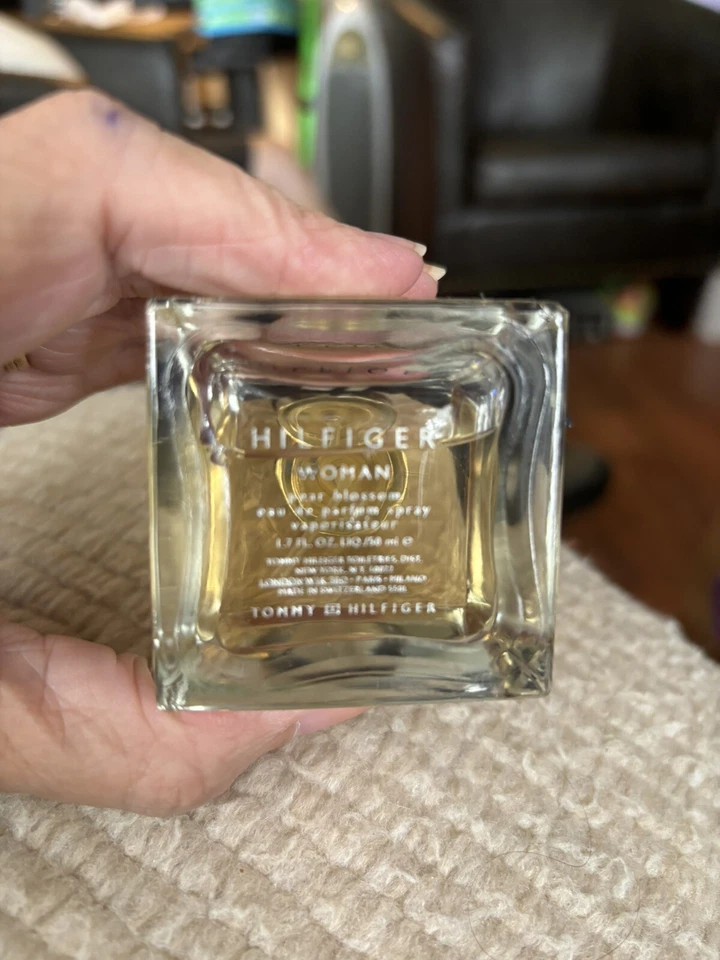 Tommy Hilfiger Mujer Flor de Pera 50ml EDP Spray. Raro y disco. Foto 4 de 4