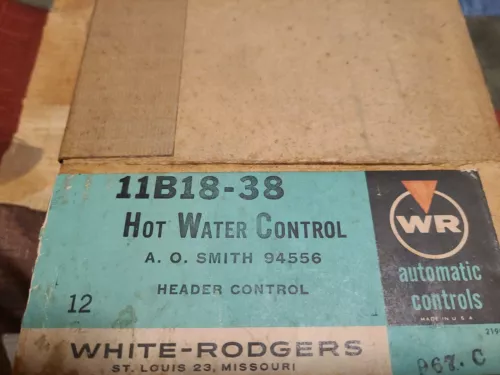 EMERSON WHITE-RODGERS 11B18-38 HOT WATER CONTROL 