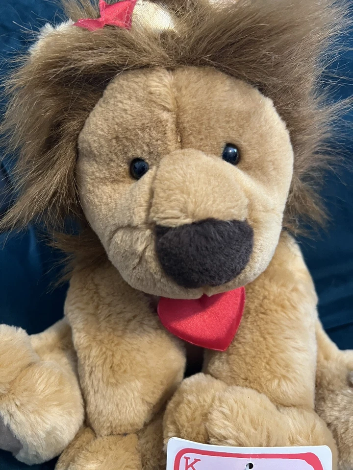 Плюшевый лев Hallmark «Китт — король сердец» для Дня святого Валентина 11 дюймов - Изображение 3 из 4