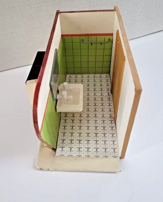 Puppenhaus * Badezimmer * mit Wassertank u. Zubehör * 1:12 * original 1960er - Bild 1 von 4