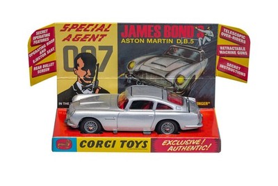 Corgi RT26101S - 1/46 - James Bond Aston Martin DB5, Silver - Neu