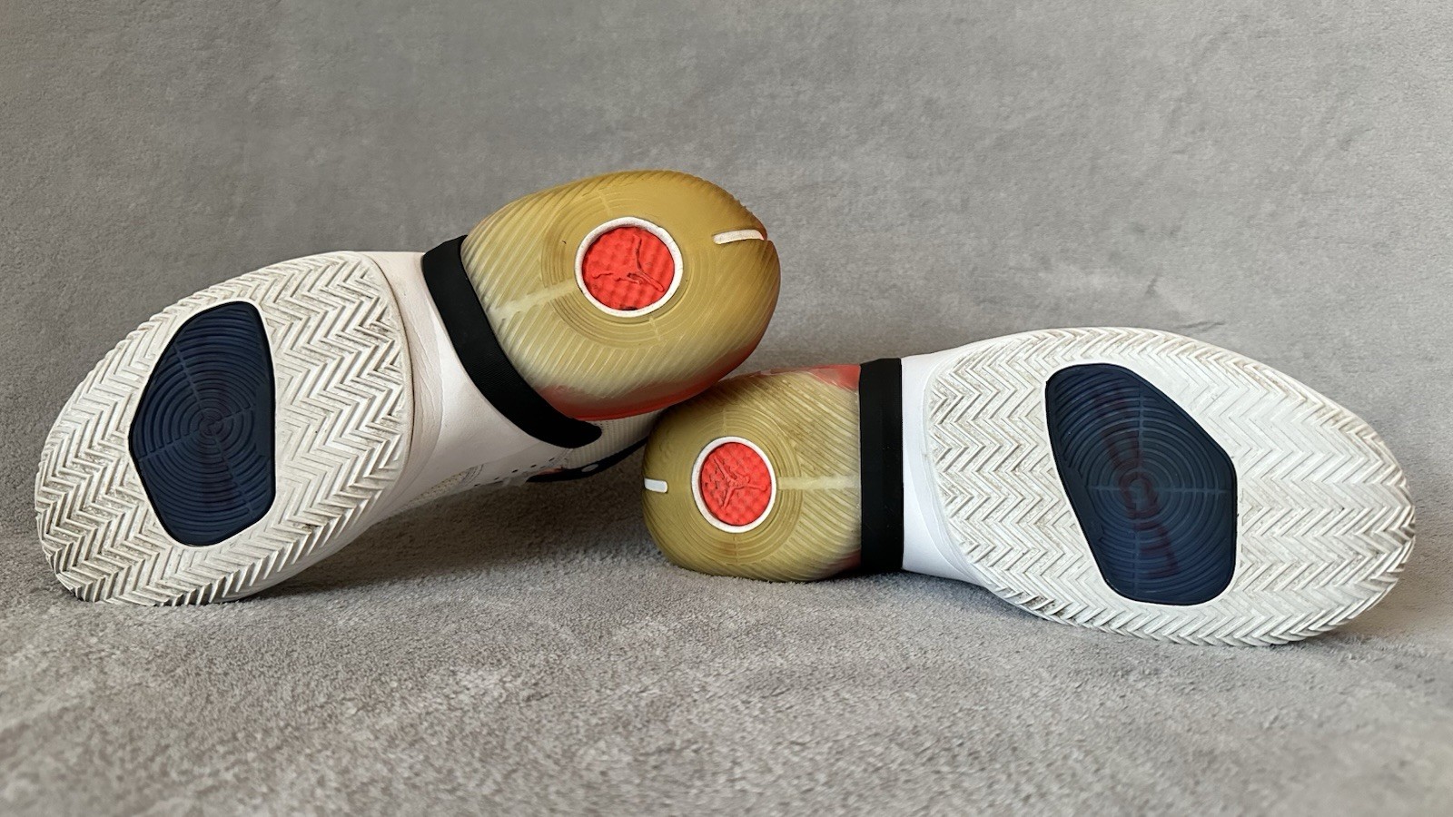 NIKE JORDAN Retro REACT ELEVATION WHITE INFRARED … - image 19