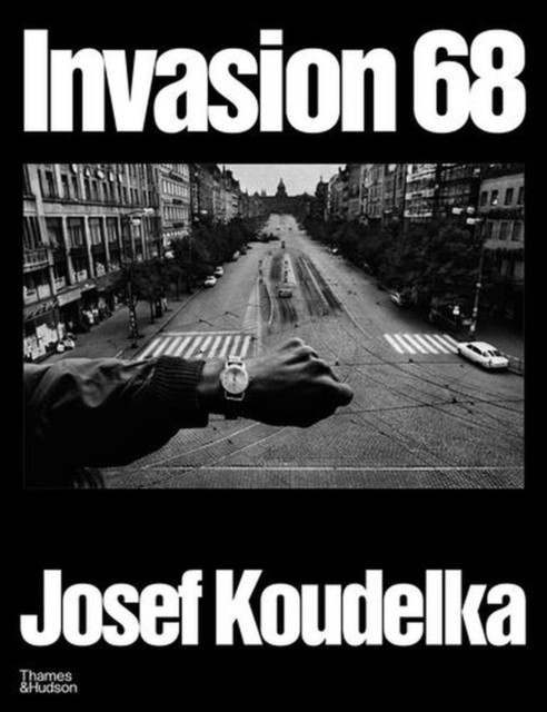 Invasion Prague 68 by Josef Koudelka 9780500029237 NEW Free UK Delivery - Image 5