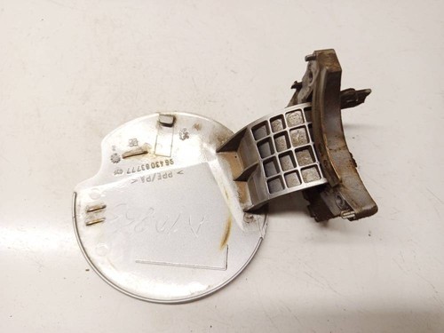 Peugeot 307 2002 Fuel door Gas cover Tank cap (FUEL FILLER FLAP) 9 #2814594-01