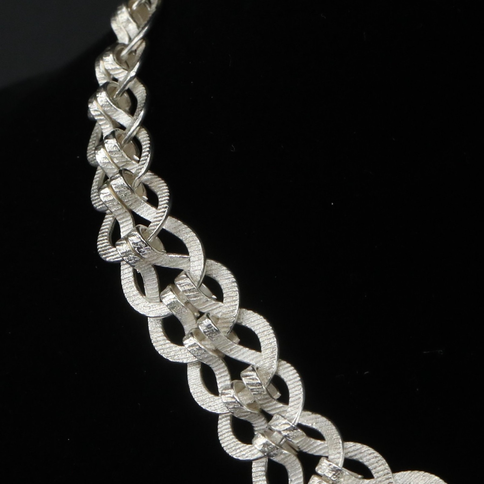 Sterling Silver - Textured Interlocking Circle Li… - image 2