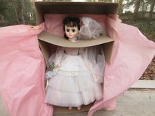 Vintage Madame Alexander Elise 1685 Doll 18" White Bride Dress  Veil