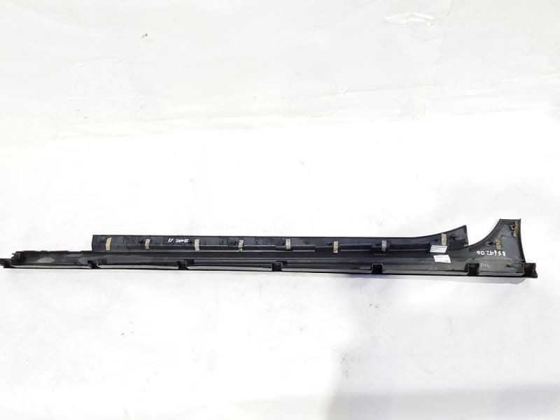 2014 2017 Maserati GHIBLI OEM Right Rocker Panel Moulding Skirt Pulled Clip