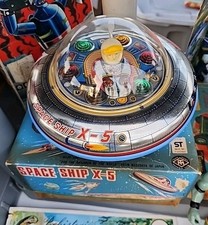 Masudaya SPACE SHIP X-5 Battery Operated Japanese Flying Saucer Space Toy