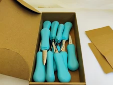 R Murphy USA Duxbury (12) Oyster Knives Full Box 2 1/8" Blade Light Blue Handles