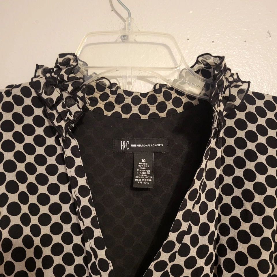 Top para mujer INC International Concepts seda negro lunares Y2k cintura elástica 10 Foto 2 de 4