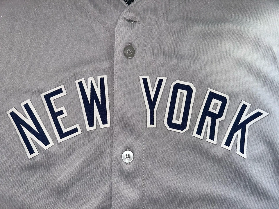 C.C. Sabathia Yankees Baseball Jersey Majestic Youth Size Large  READ ⚾️  - Image 4 of 4