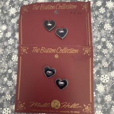 Mill Hill Black Heart Shaped 2-Hole Flat Buttons 2 packs