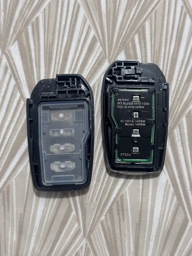 OEM 2022 to 2024 TOYOTA COROLLA CROSS SMART KEY REMOTE FOB Set to 2 HYQ14FBW - Picture 5 of 6