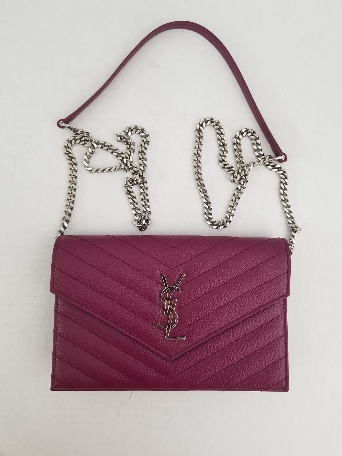 Portafoglio WOC SAINT LAURENT YSL pelle a grana magenta busta chevron woc su catena ottime condizioni