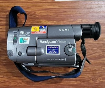 Sony Handycam Vision CCD-TRV22 Video8 Camcorder (For Parts or