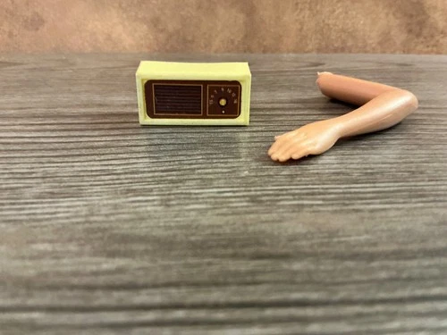 Vintage Mattel Barbie Doll Size Dollhouse Miniature Transistor Radio Accessory