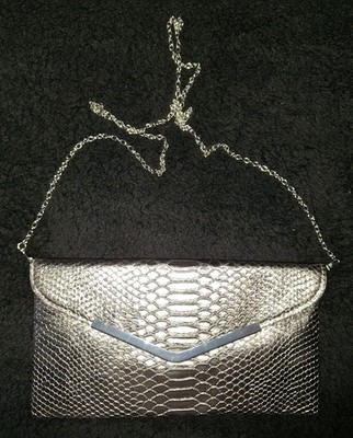 Kuvert Clutch Mit Kettenriemen Uni Metallfarben Animalprint