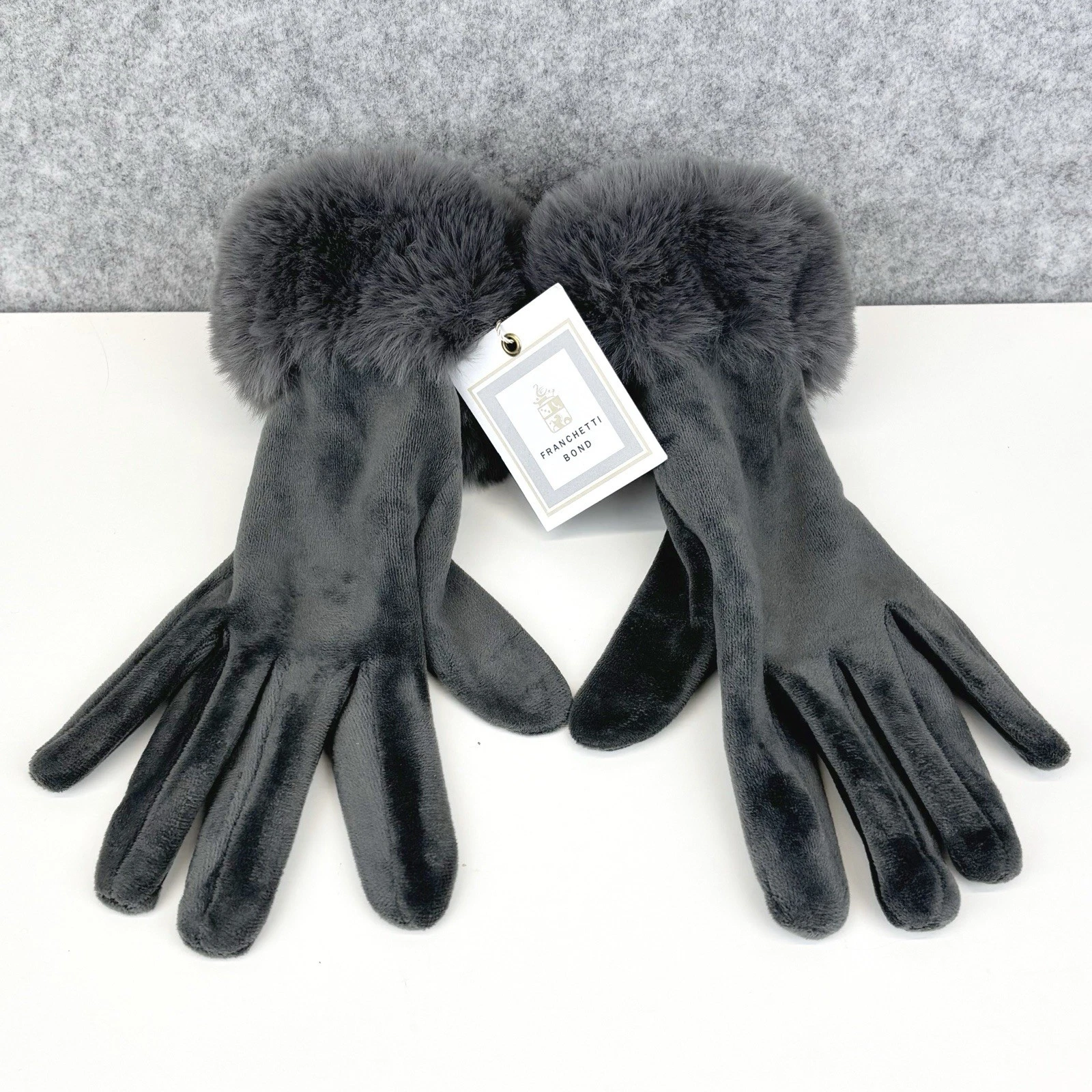 Franchetti Bond Women’s Gloves One Size Faux Fur Trim In Grey New With Tags BNWT