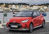 TOYOTA YARIS  HYBRID -Owners USER Handbook Manual - New Print