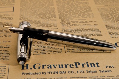 MINT MONTBLANC SOLITAIRE ROYAL DIAMONDS LE-GRAND ( 146 ) FOUNTAIN PEN $16300