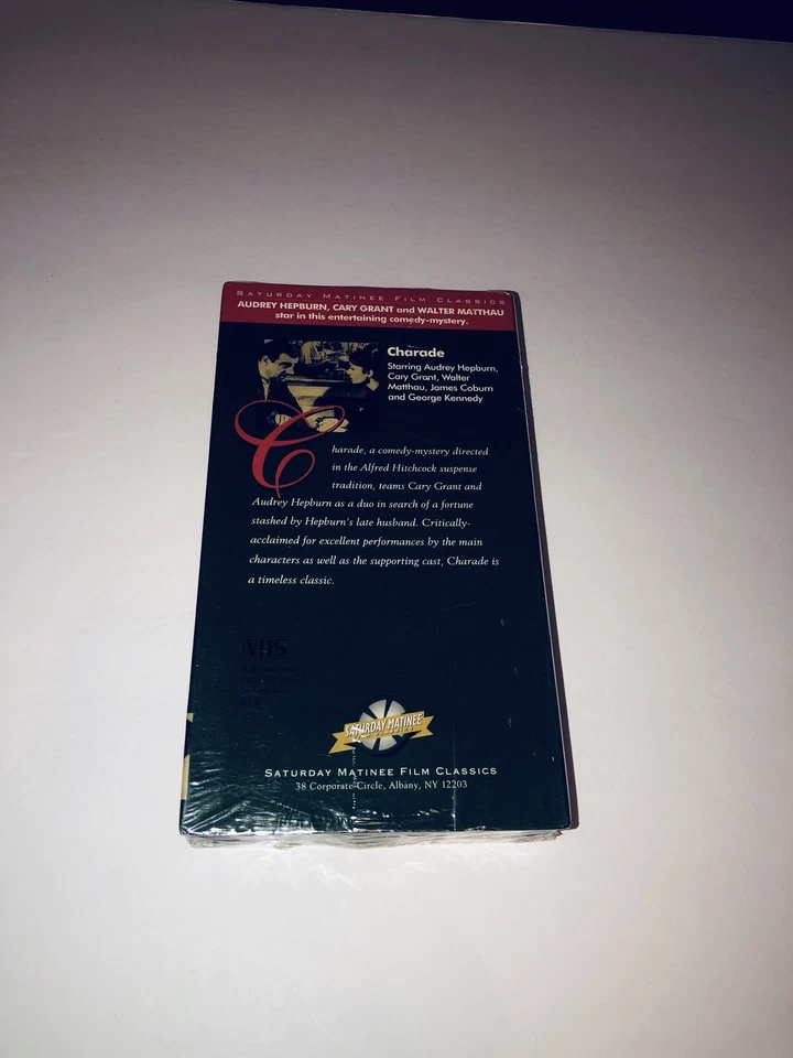 Charade (VHS, 1994) Cary Grant Audrey Hepburn, James Coburn, 44C Foto 4 de 4