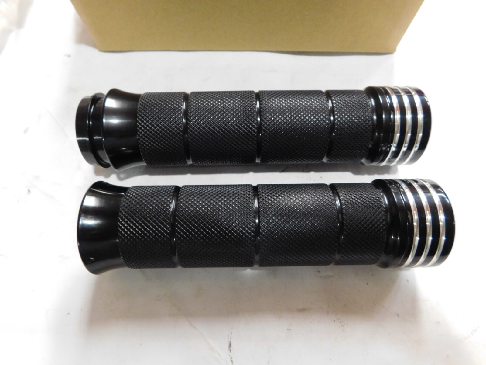 BLACK CNC ALUMINUM HANDLEBAR GRIPS HARLEY DAVIDSON FLY BY WIRE MODELS