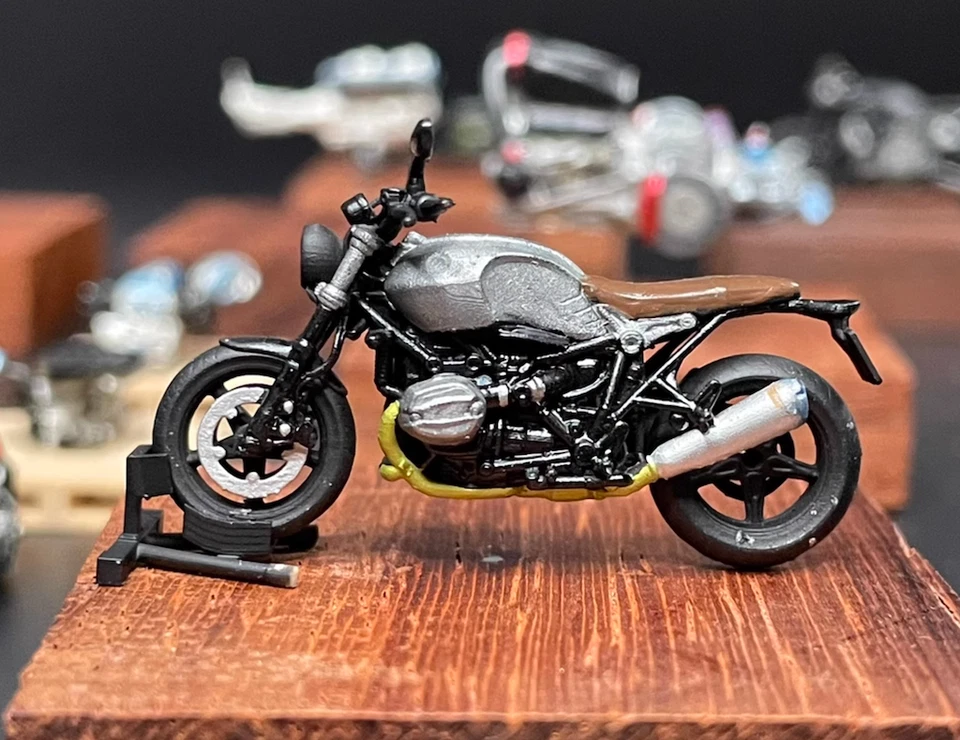 ZD 1:64 R nineT Motorcycle Motor Bike Model Resin BN - Image 3 of 3