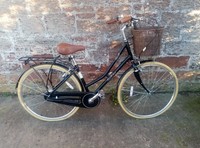 Victoria Pendleton Ashwell Ladies Bicycle (with accessories)