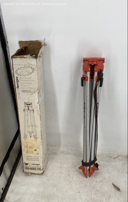Cst/berger Aluminum Surveying Tripod