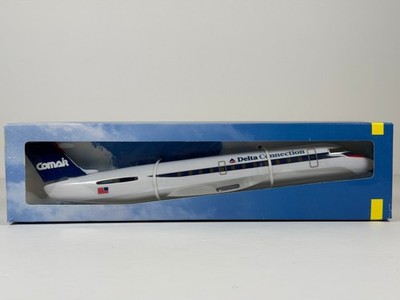 Mini Wings Vintage Comair (Delta Connection) Bombardier CRJ-200 1:100 Scale