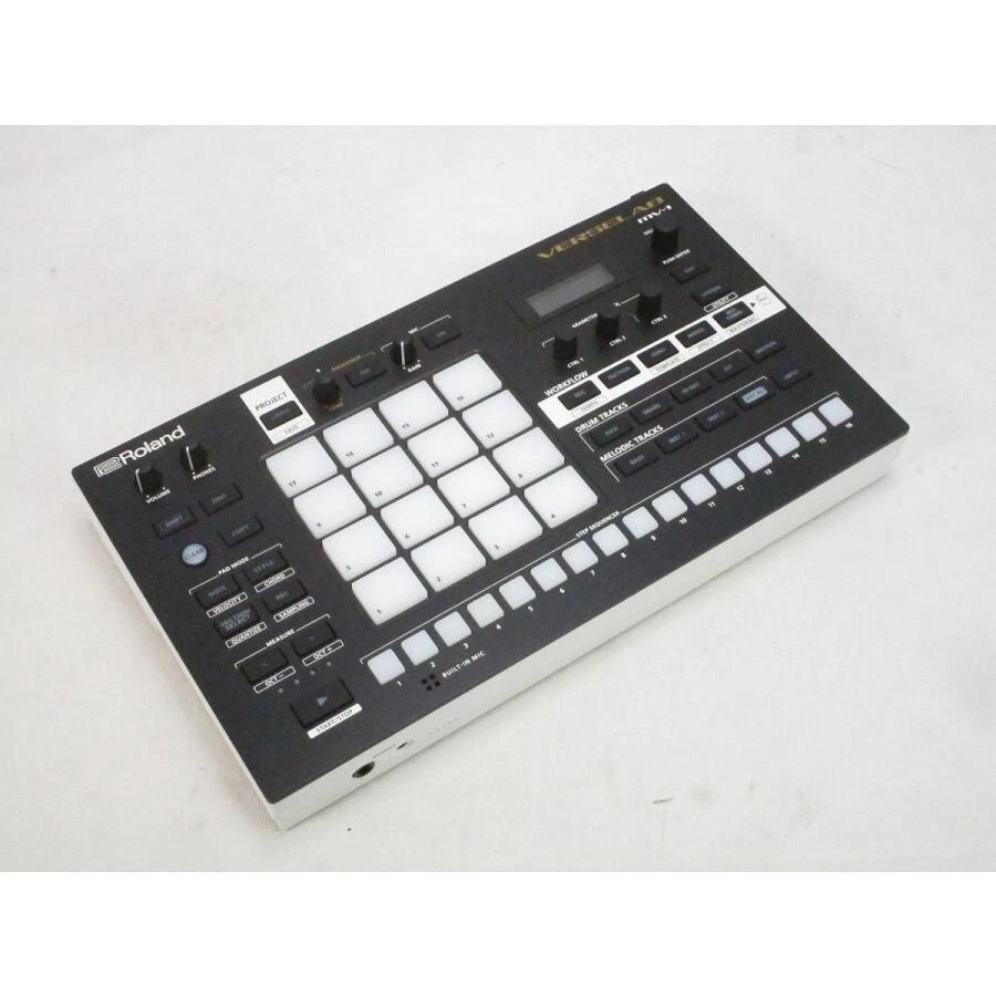 Roland VERSELAB MV-1 Professional Song Production Studio