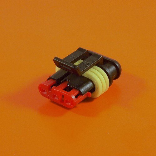 AMP 3 Way Superseal Electrical Waterproof Connector With Boots - 0.3-0.5mm Wire - Picture 3 of 7