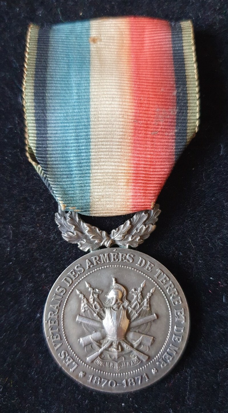 Médaille d’honneur des vétérans (argent) armée de terre et de mer-guerre 1870/71 Médaille d’honneur des vétérans (argent) armée de terre et de mer-guerre 1870/71