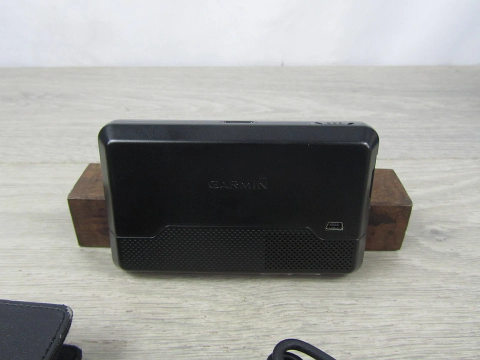 Garmin Nüvi 265W Automotive Mountable GPS Navigator w Cord & Case Tested & Ready - Image 2 of 3